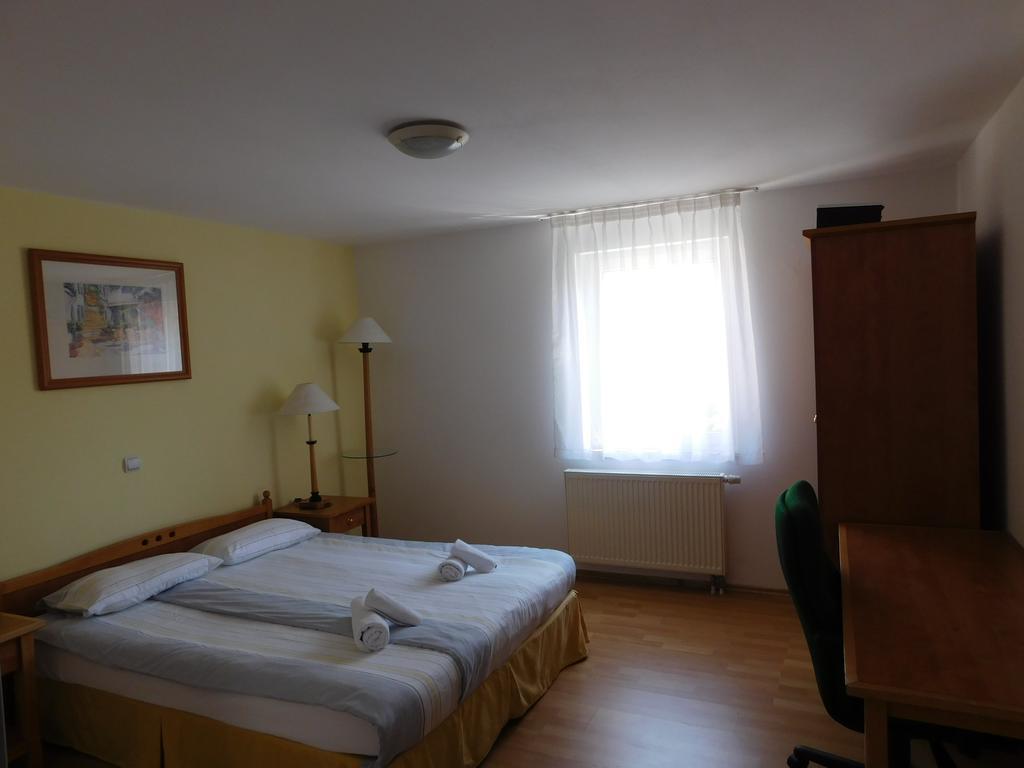Apartma Lucija *
